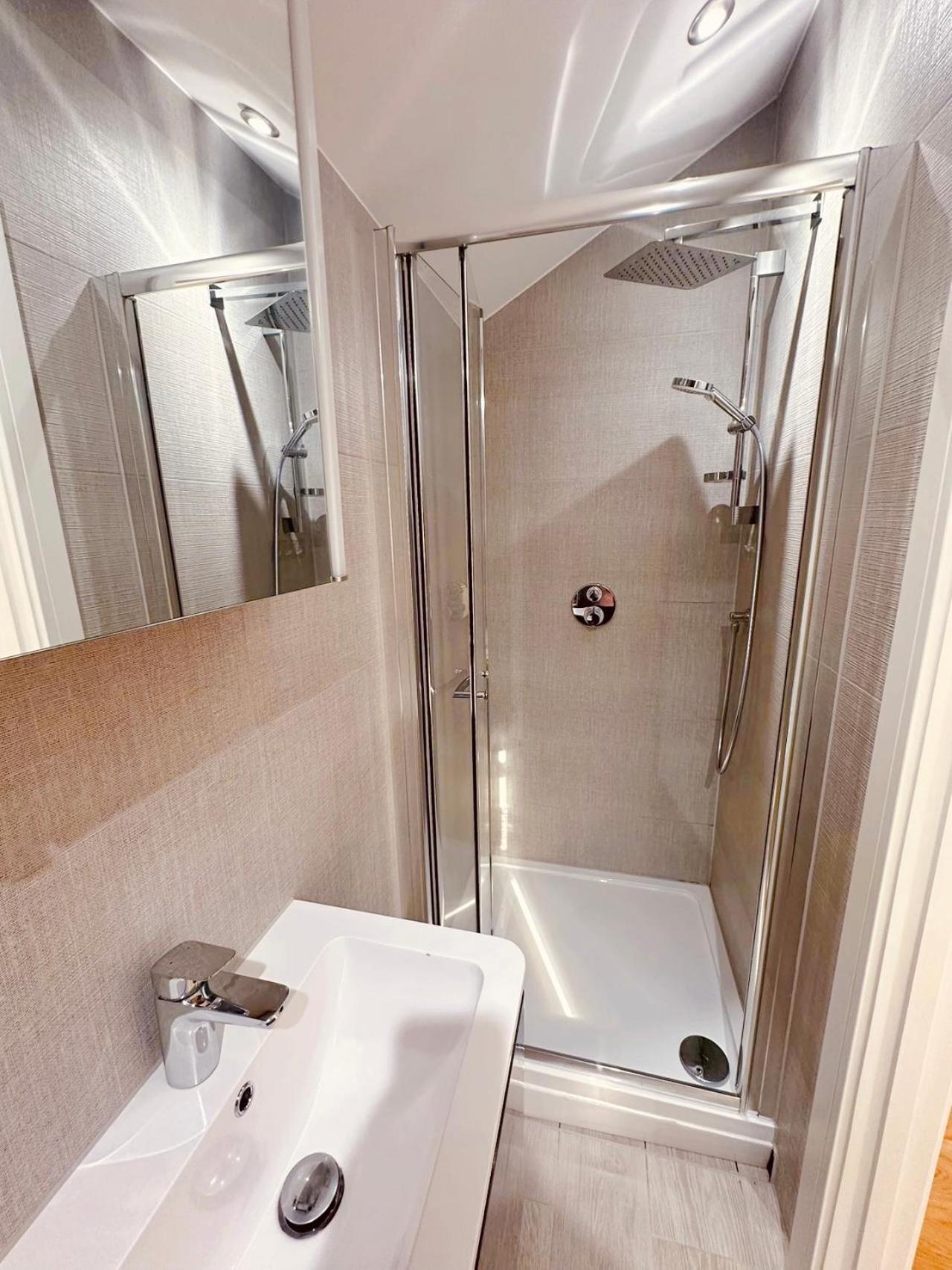 3 Bed 2 Bath Apartment Near Greenwich Park 6 Guests Maximum 런던 외부 사진